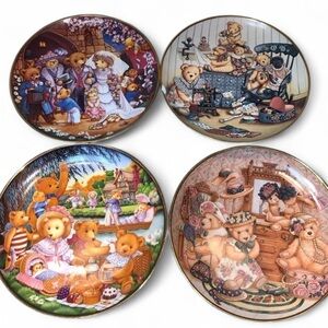 Set of Decorative Bear Plates